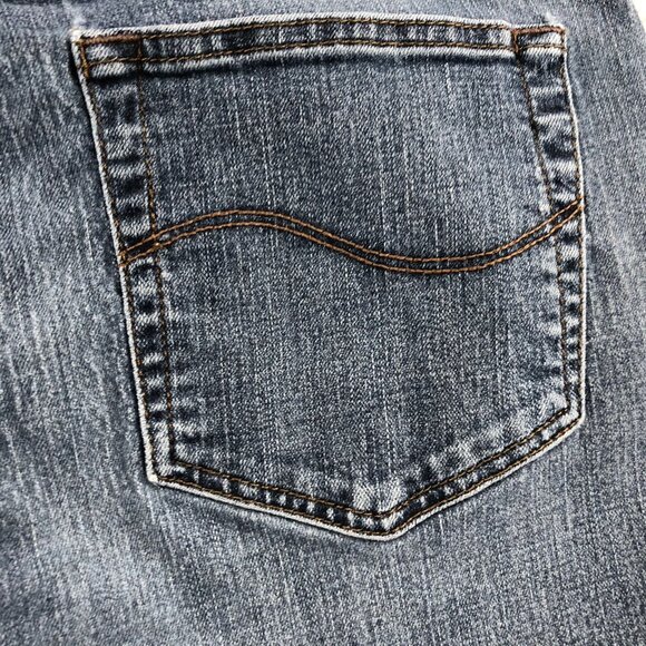 Lee Women's Jeans 32x28 Measured Blue Denim Relaxed Fit Straight Leg Mid Rise Ca - Picture 11 of 14